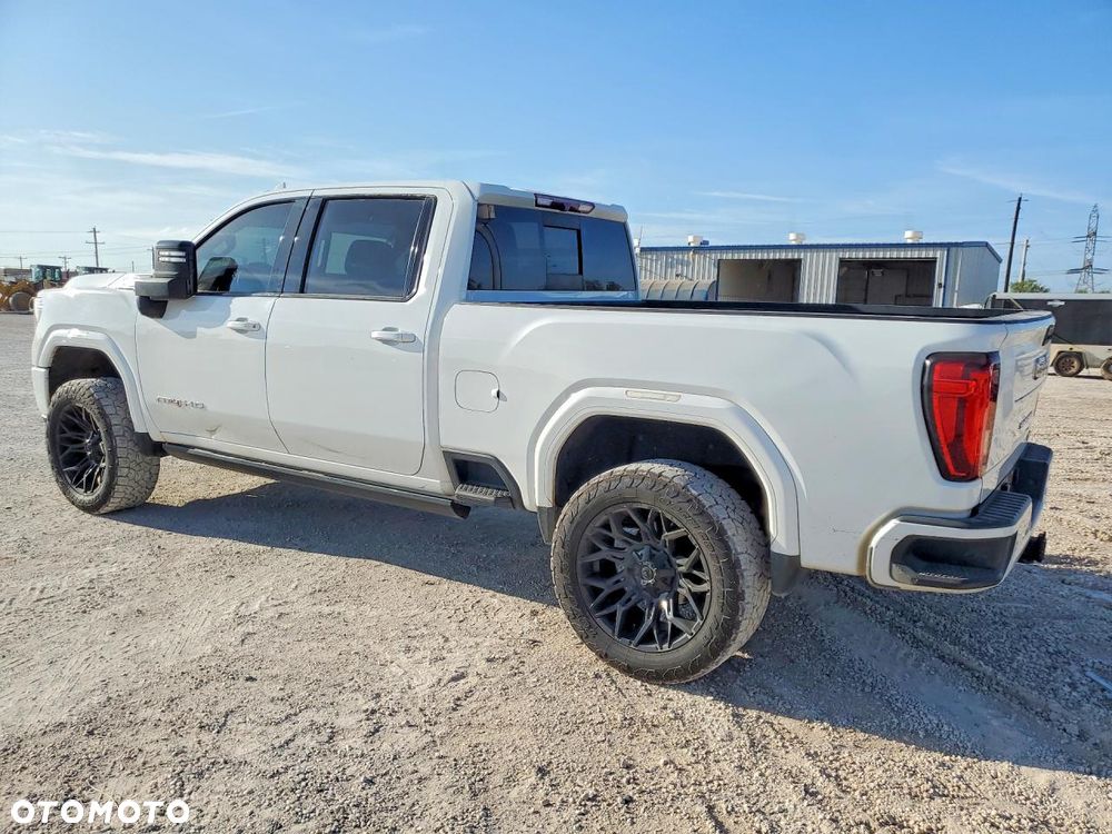 GMC Sierra - 3