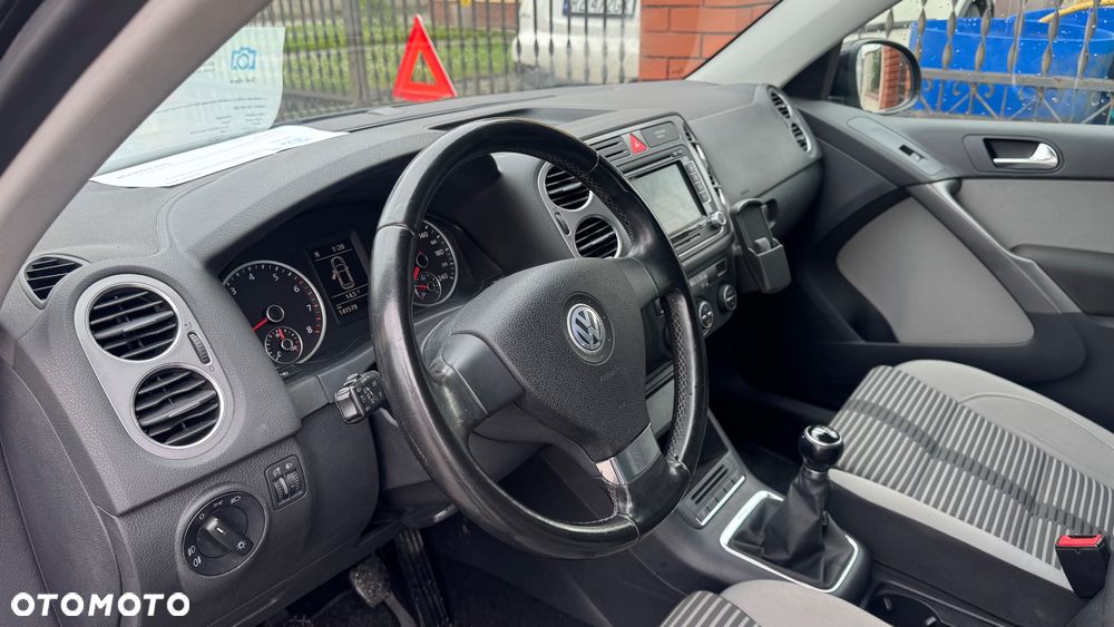 Volkswagen Tiguan 2.0 TSI 4Motion Track & Field - 25