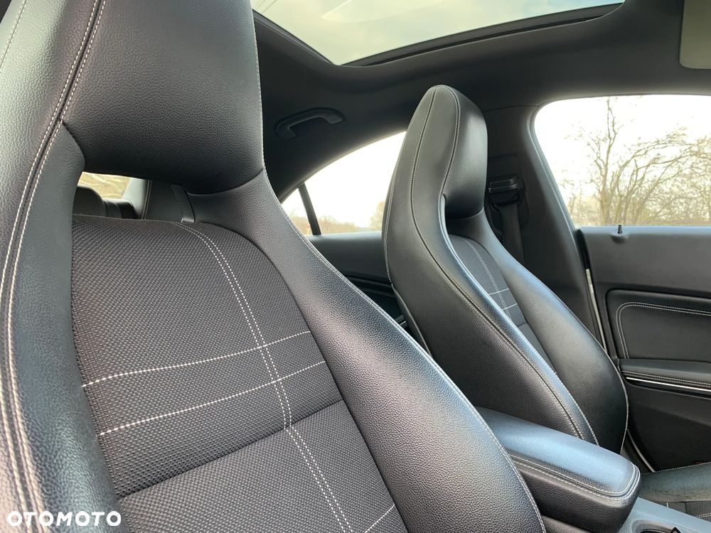 Mercedes-Benz CLA 200 Urban - 18