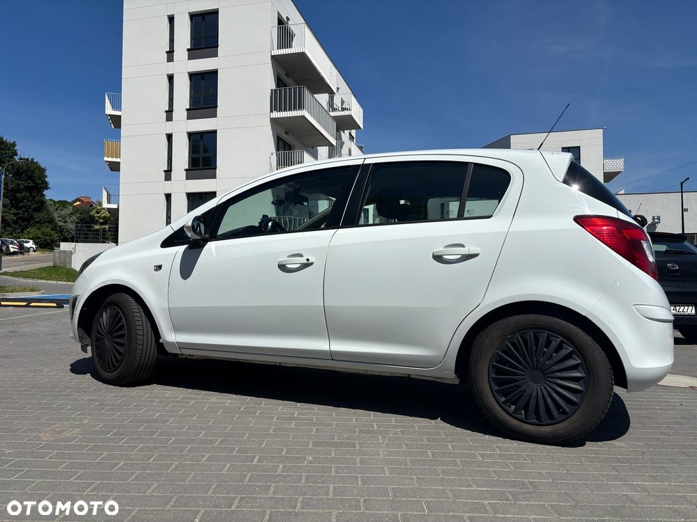 Opel Corsa 1.2 16V Edition / Active - 6