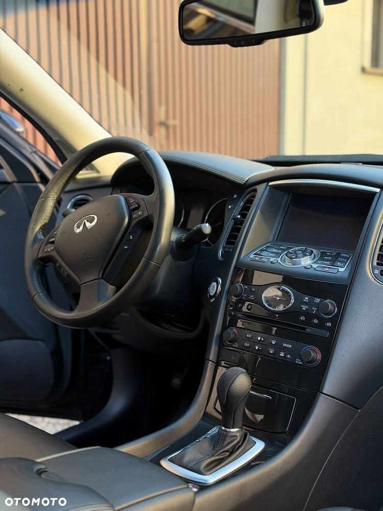 Infiniti QX50 - 9
