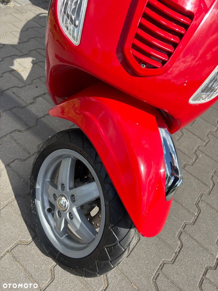 Piaggio Vespa - 10