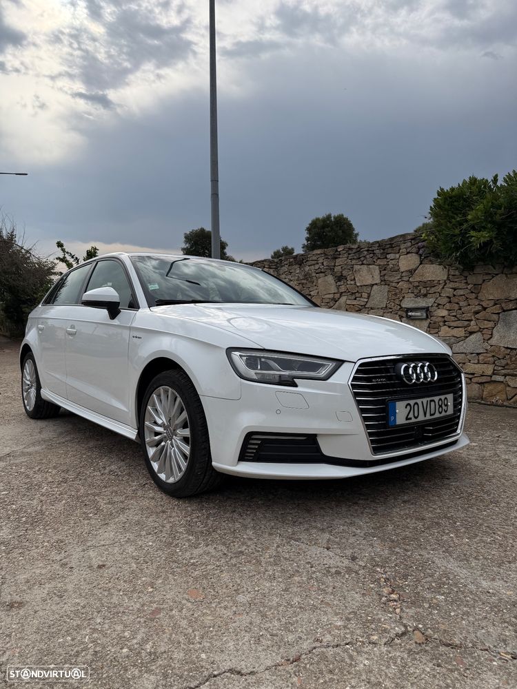 Audi A3 Sportback - 1