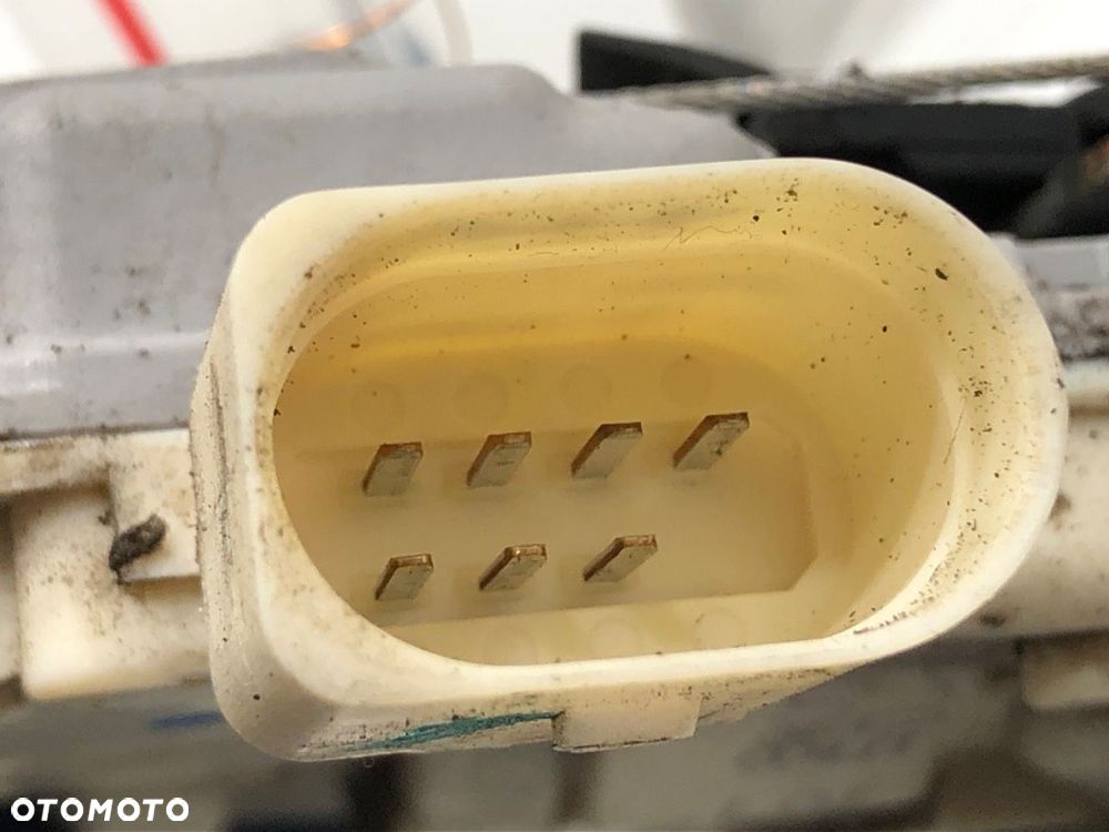 ZAMEK DRZWI PRAWY TYŁ  AUDI A4 B8 (8K2) 2007 - 2015 1.8 TFSI 118 kW [160 KM] benzyna 2007 - 2012 - 4