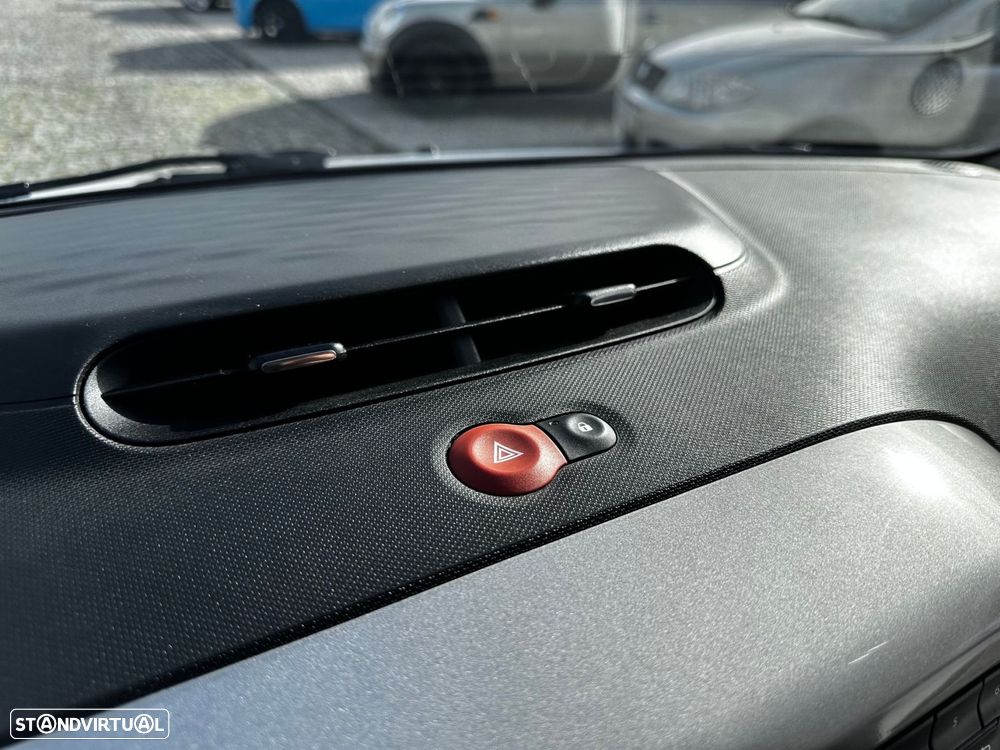 Renault Twingo SCe 70 S&S LIMITED - 30