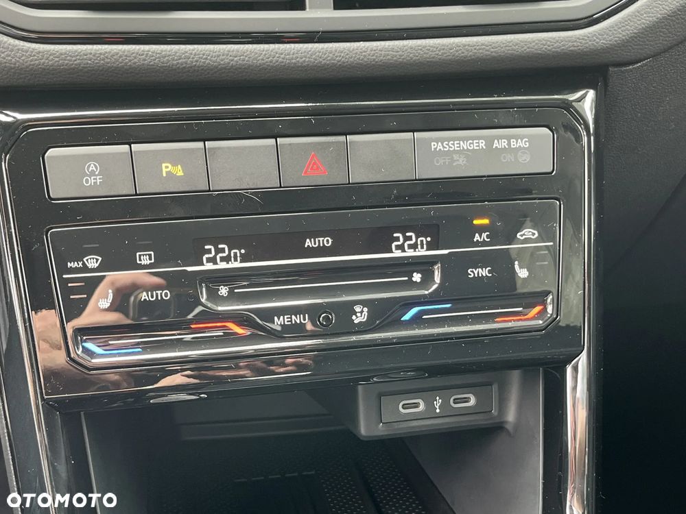 Volkswagen T-Cross 1.0 TSI Life Plus DSG - 33
