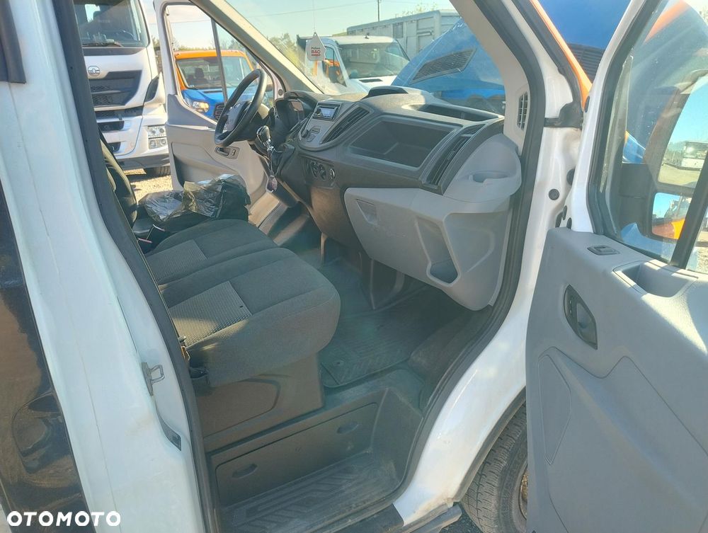 Ford Transit - 6