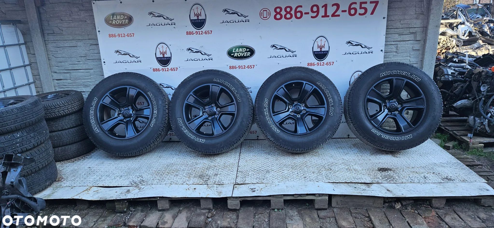 RAM 1500 V 5 2019-  Felgi aluminiowe Komplet felg Alufelgi 275/65/20 R20 20 Cali Felga 5YD55TRMAA 6x139.7 Opona bardzo ładna DOT 34/23 michelin - 1