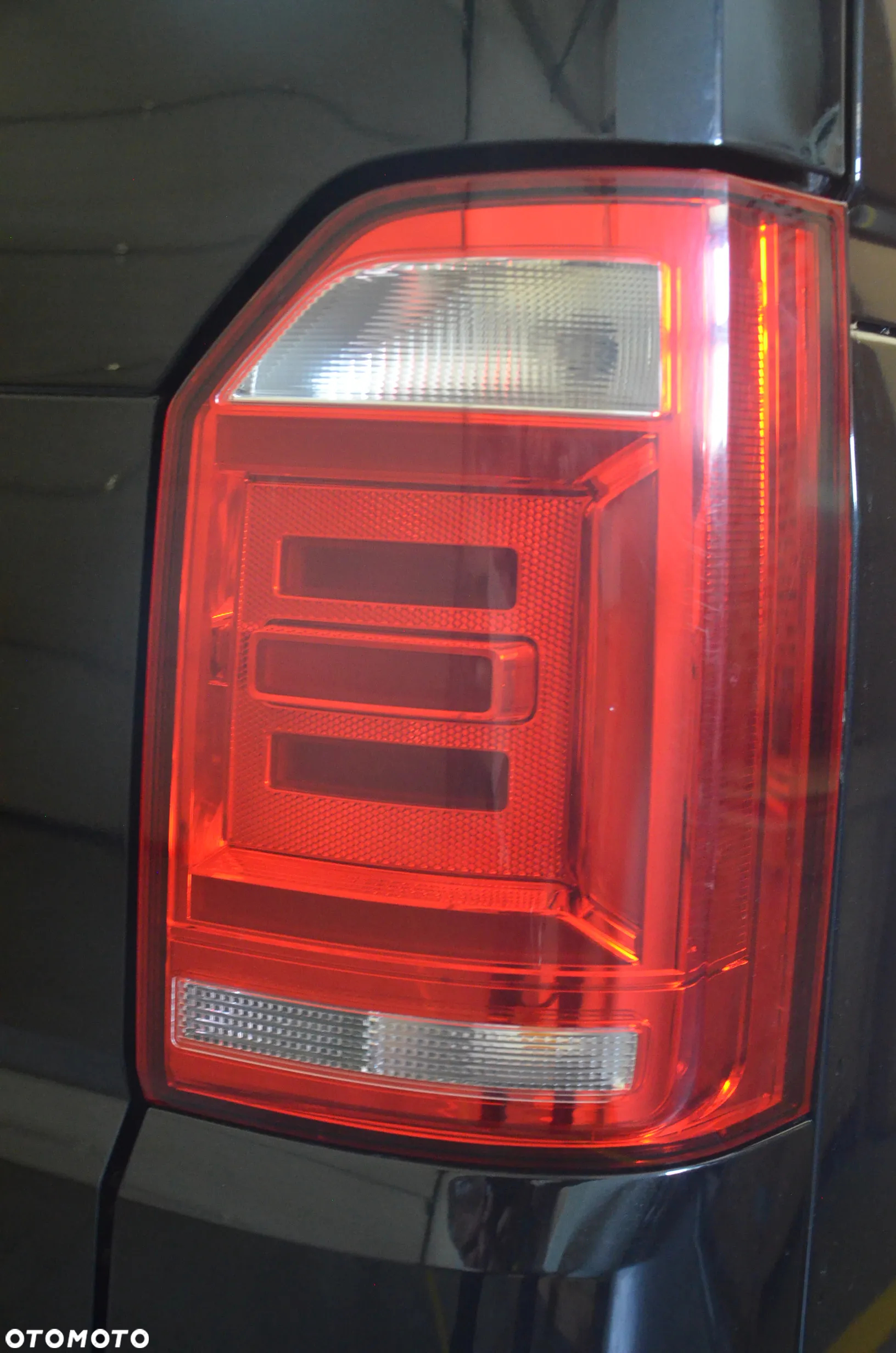 Volkswagen Multivan - 23
