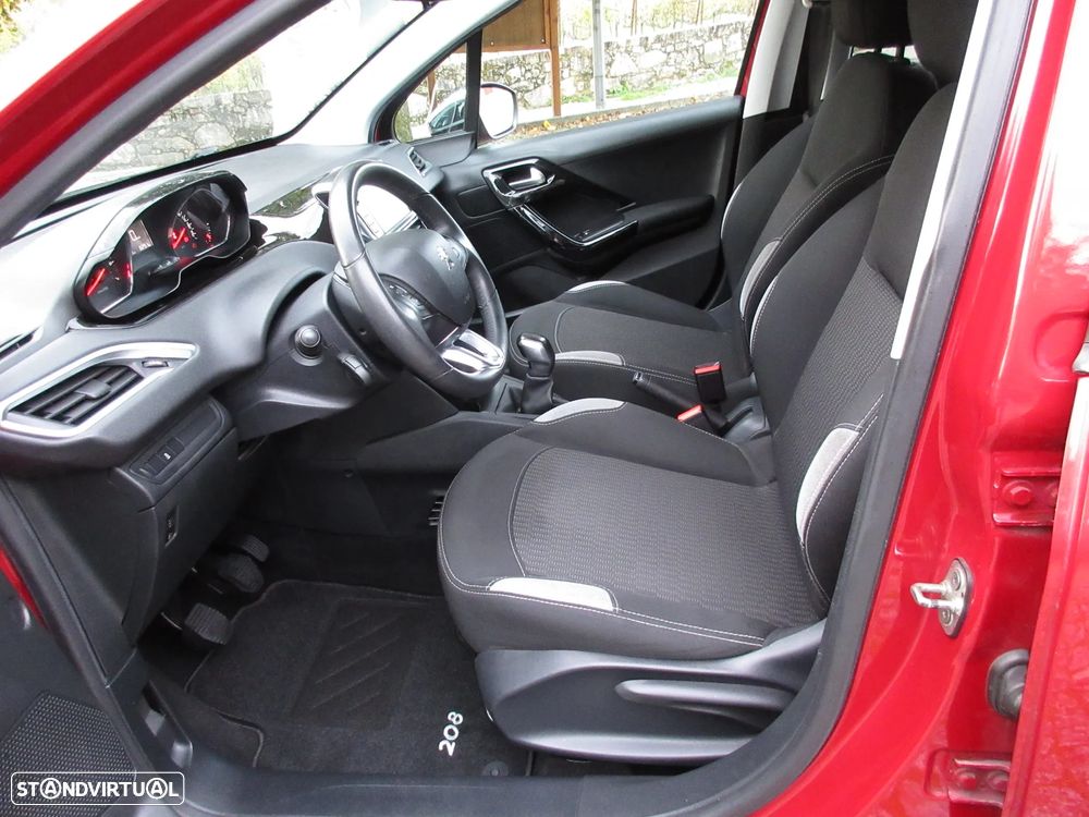 Peugeot 208 1.2 VTi SE Style - 19