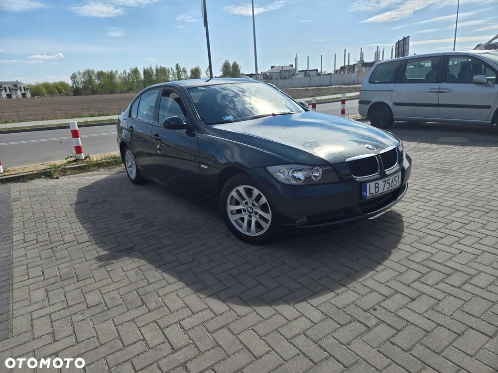 BMW 318I 2007 photo 2