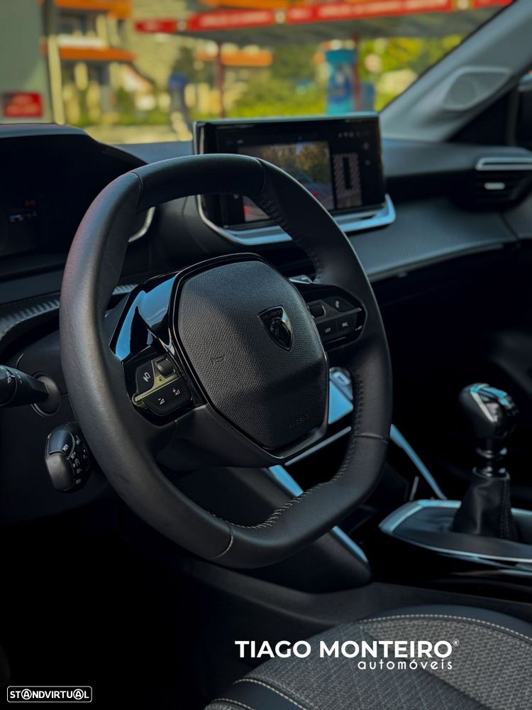 Peugeot 208 1.2 PureTech Allure - 57