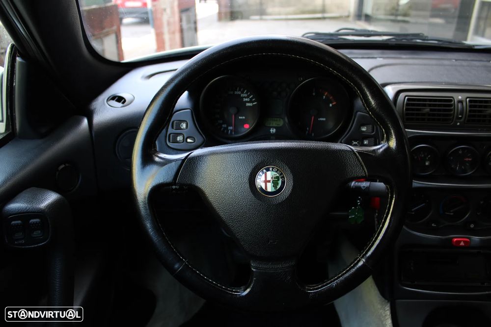 Alfa Romeo GTV 2.0 V6 TB - 31