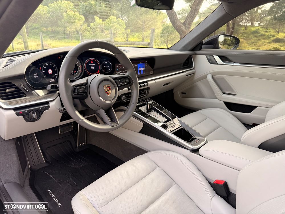 Porsche 911 (992) Turbo S PDK - 13