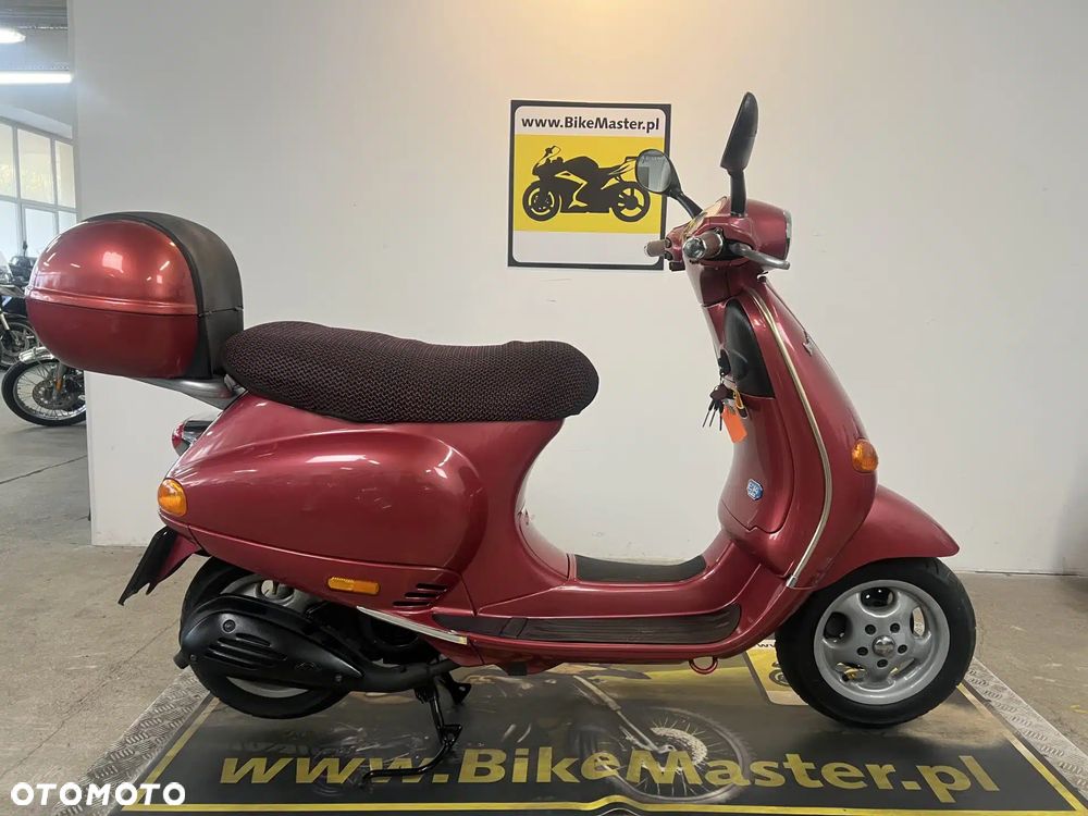 Piaggio Vespa - 1