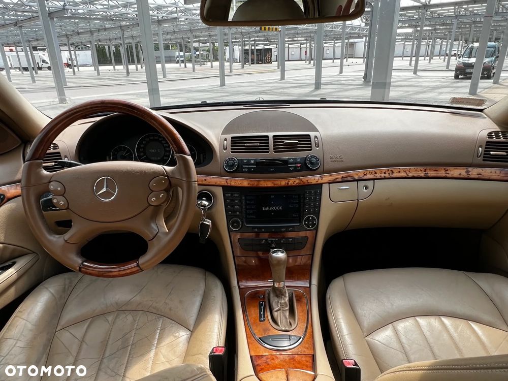 Mercedes-Benz Klasa E 320 CDI Elegance - 19