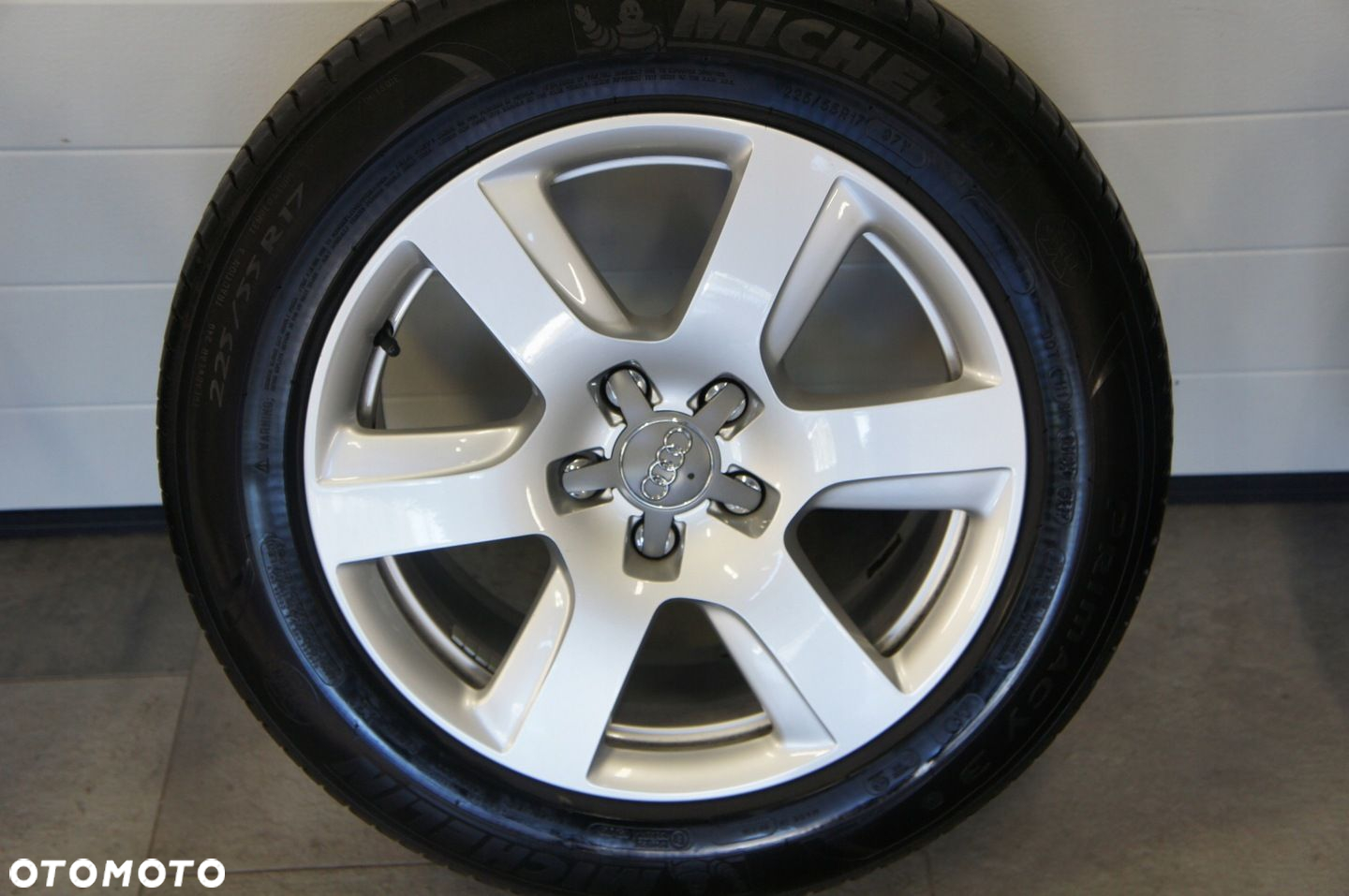 NR 283 Koła Zima Alufelgi AUDI A6 4G0 225/55/17 Michelin - 4