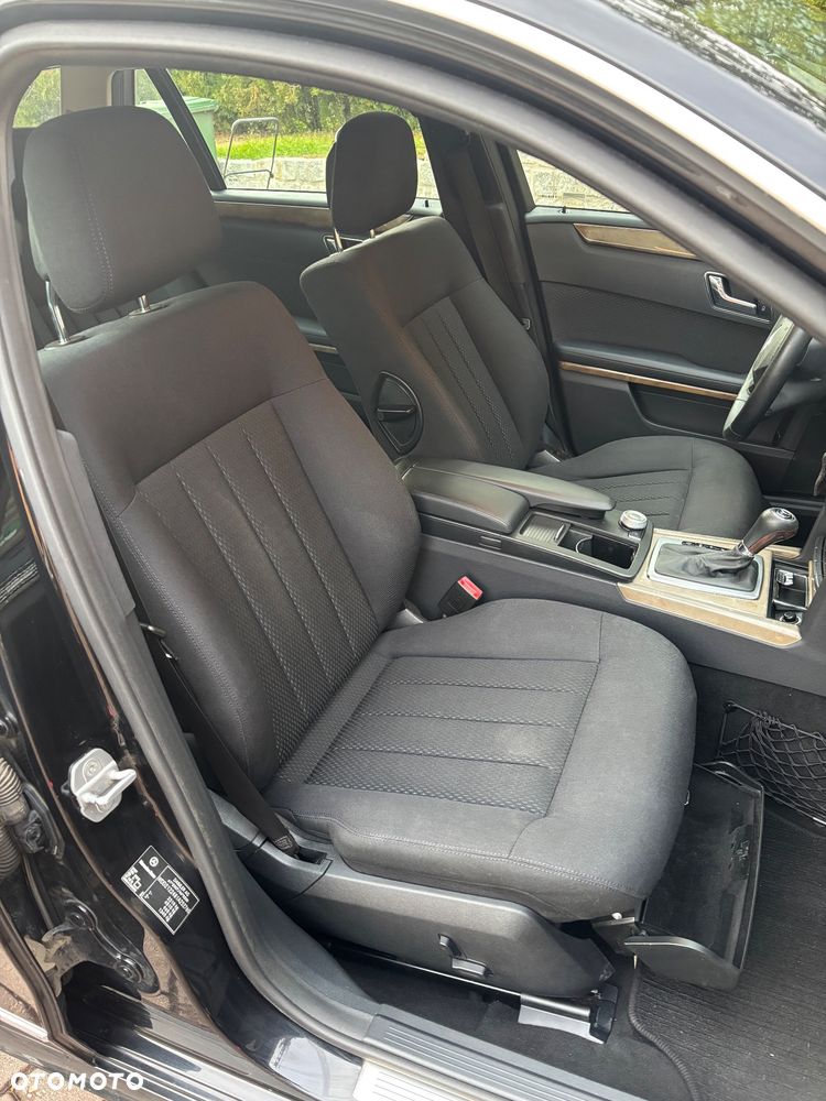 Mercedes-Benz Klasa E - 16