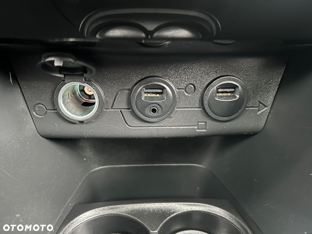 Peugeot 2008 PureTech 82 Access - 36