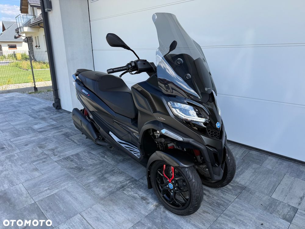 Piaggio MP-3 - 1