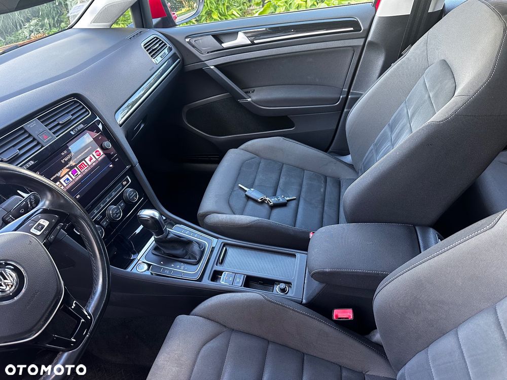 Volkswagen Golf 2.0 BlueTDI DSG Highline - 26