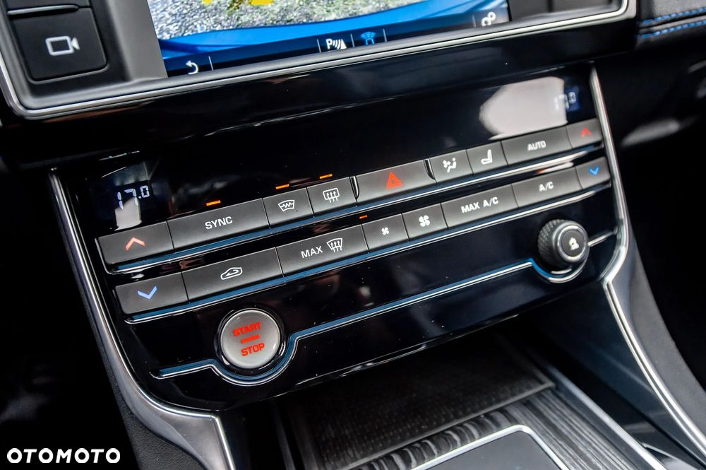 Jaguar XE 20d R-Sport Ingenium Edition - 34