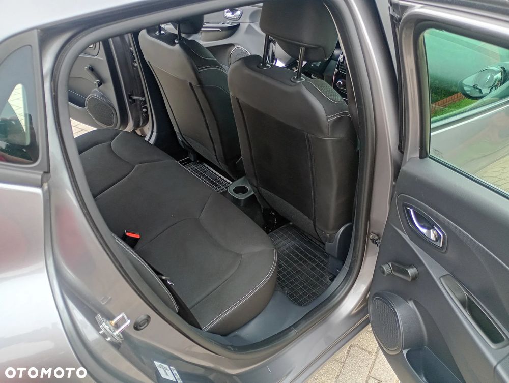 Renault Clio - 7