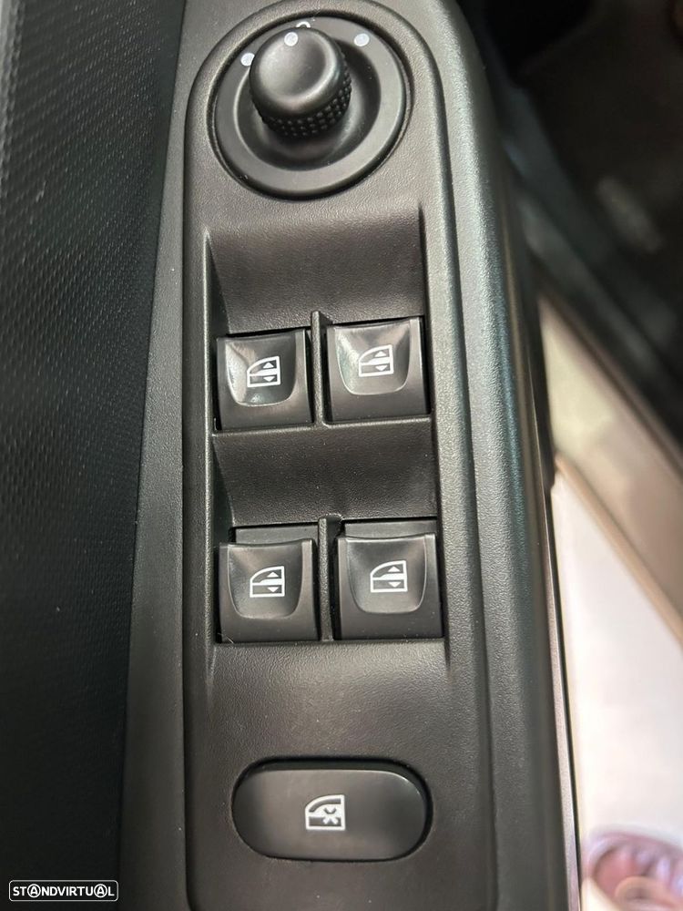 Renault Captur 0.9 TCE Exclusive - 22