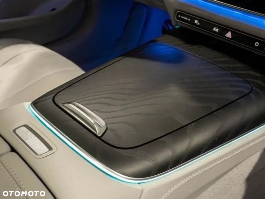 Mercedes-Benz Klasa E 220 d mHEV 4-Matic Exclusive 9G-Tronic - 12