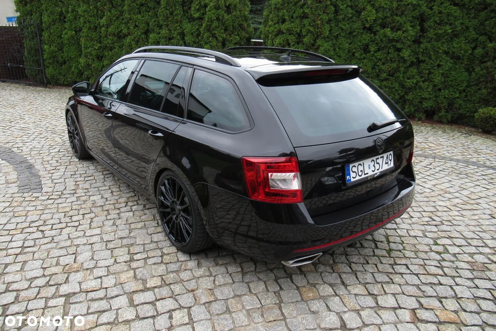 Skoda Octavia 2.0 TDI DSG RS - 3
