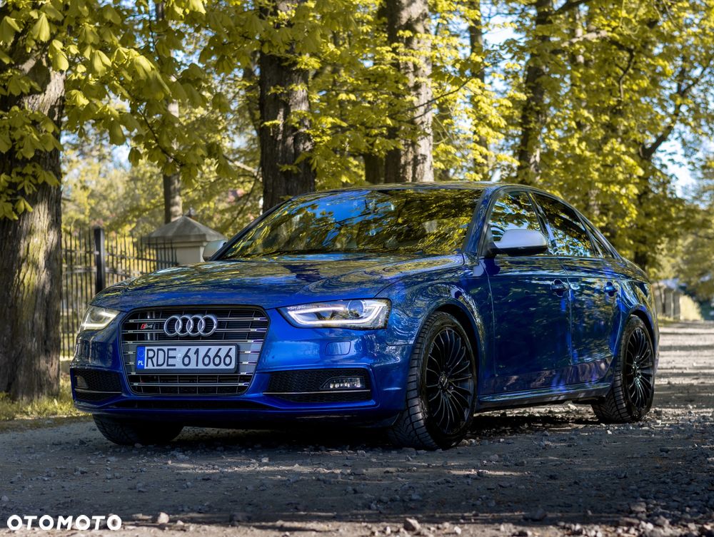 Audi S4 Limousine - 1