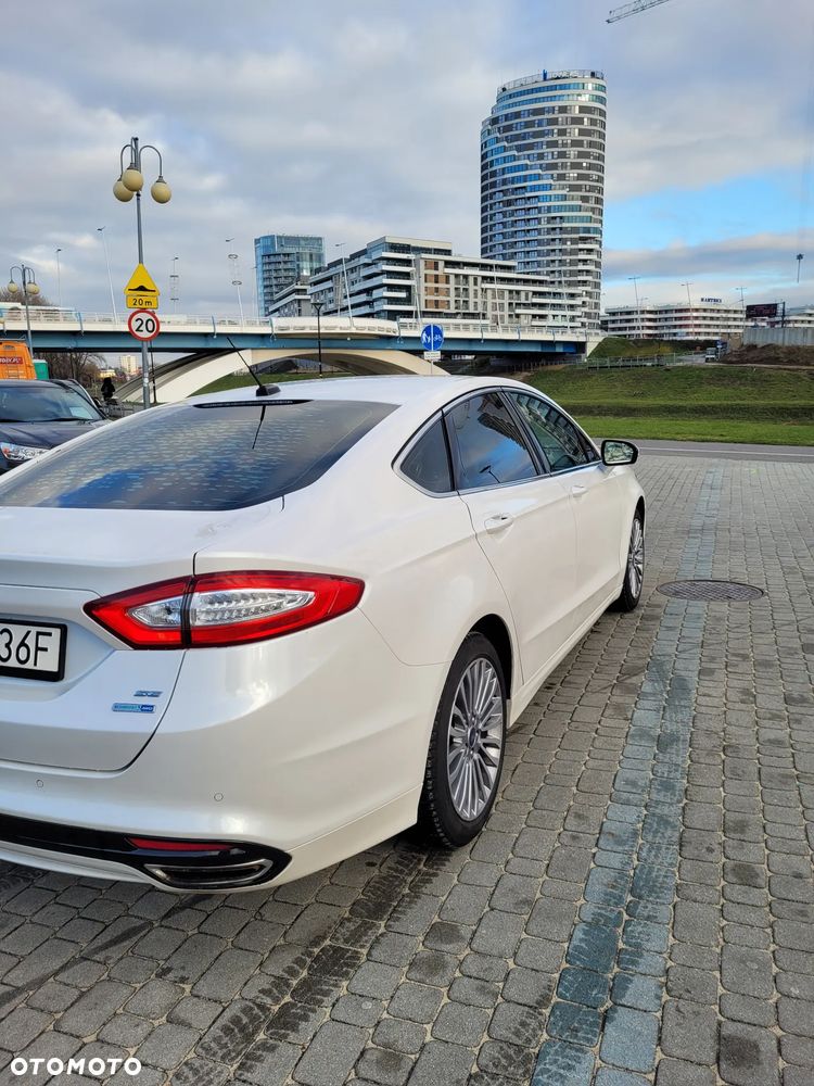 Ford Fusion - 2