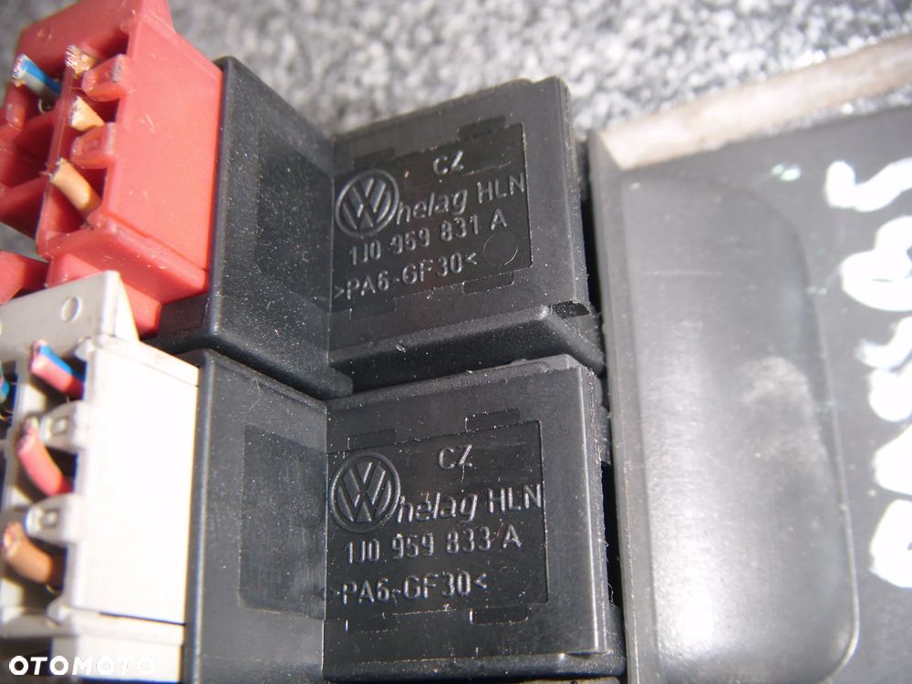 VW passat b5 lift przycisk otwierania klapy klapki paliwa komplet j1959831a 1j1959833a - 2