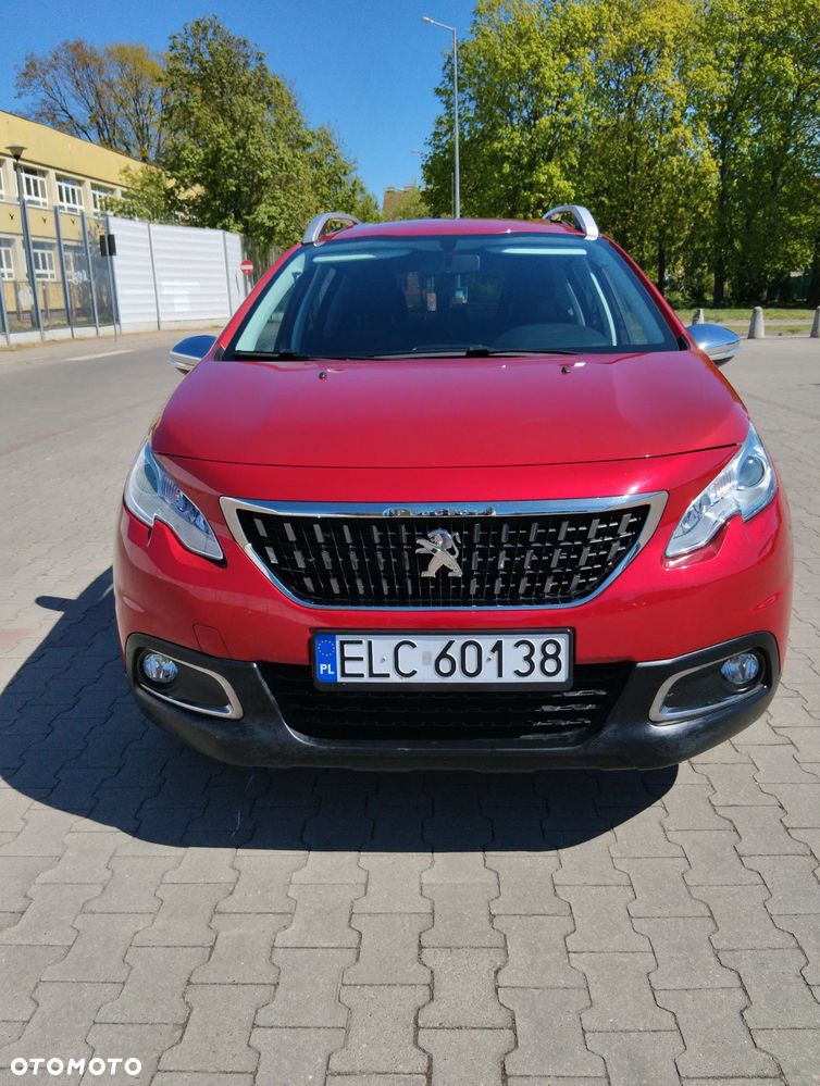 Peugeot 2008 1.2 Pure Tech Style S&S - 10
