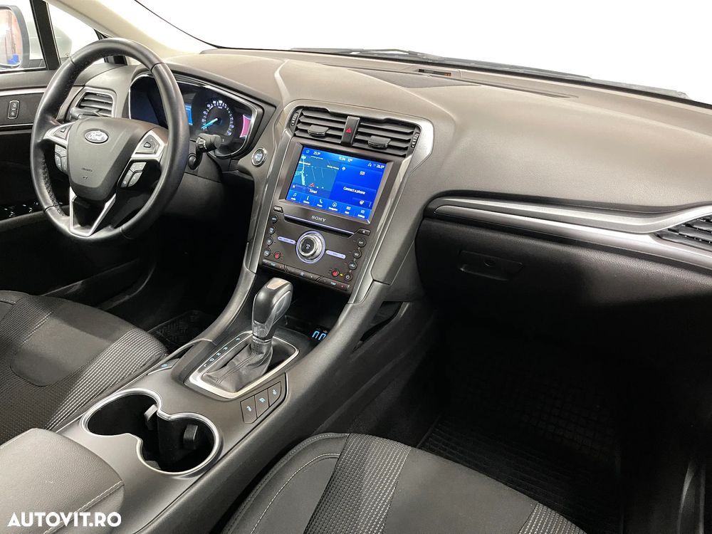 Ford Mondeo 2.0 HEV Titanium - 8
