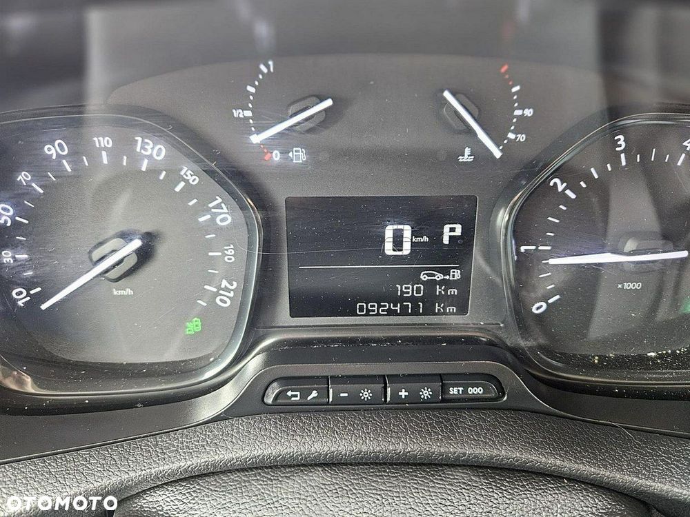 Opel Vivaro - 10