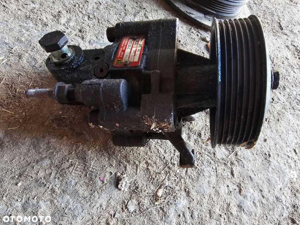POMPA WSPOMAGANIA BMW 8 E31 4.4 V8 M62B44 2105975 - 2
