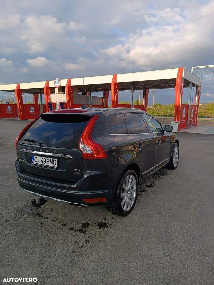 Volvo XC 60 D4AWD Momentum - 4