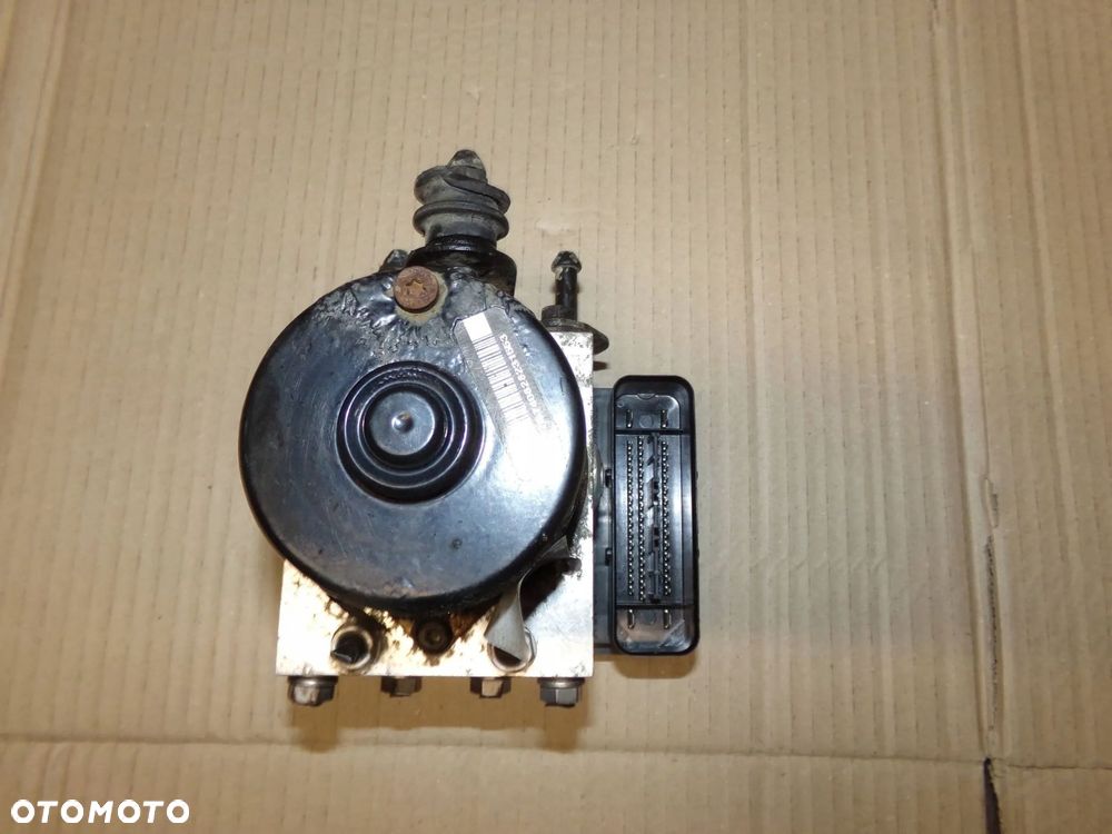 pompa abs 1k0907379aa touran octavia ii golf v - 1