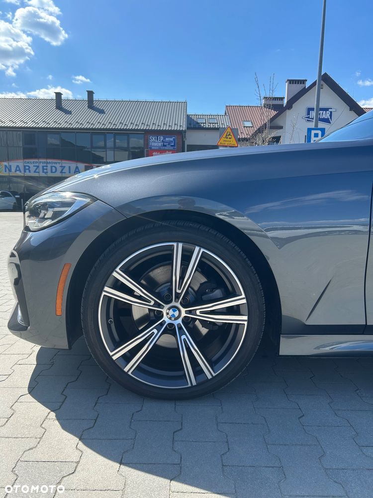 BMW Seria 3 330i M Sport - 5