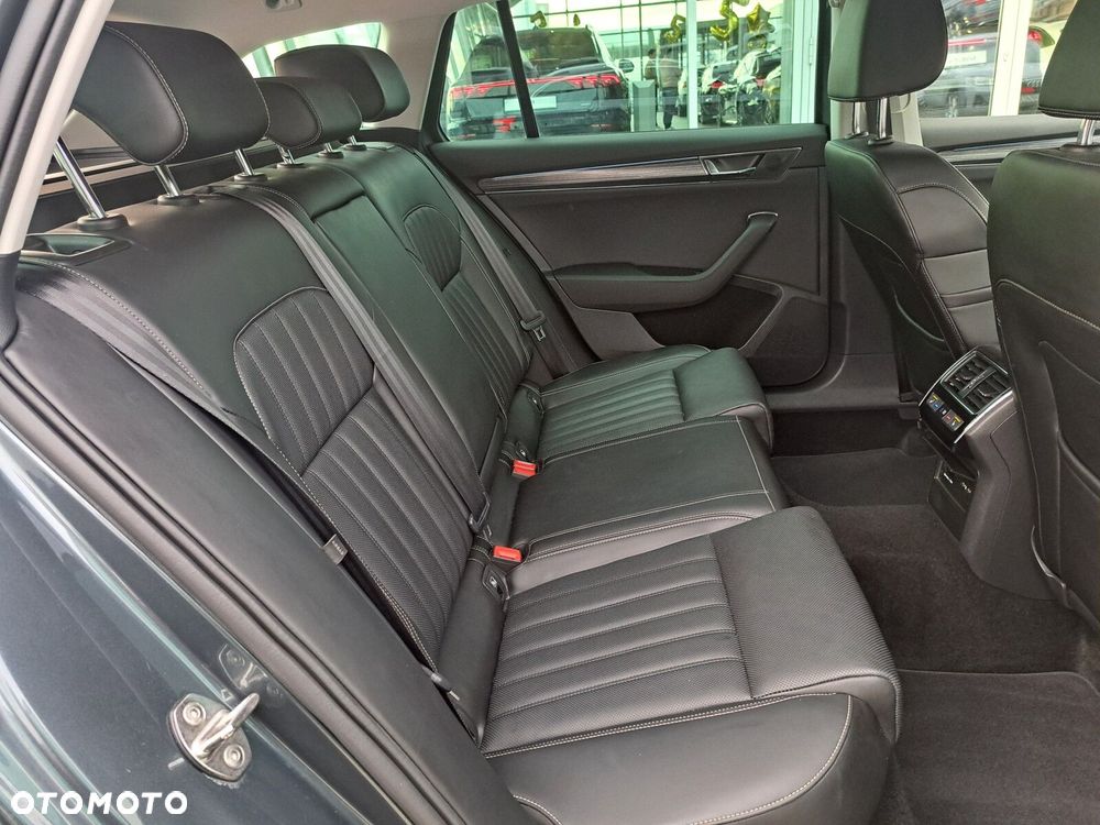 Skoda Superb 2.0 TDI 4x4 Style DSG - 38
