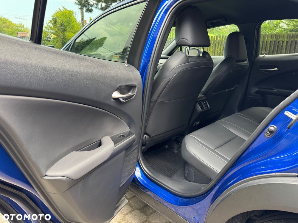 Lexus UX - 23