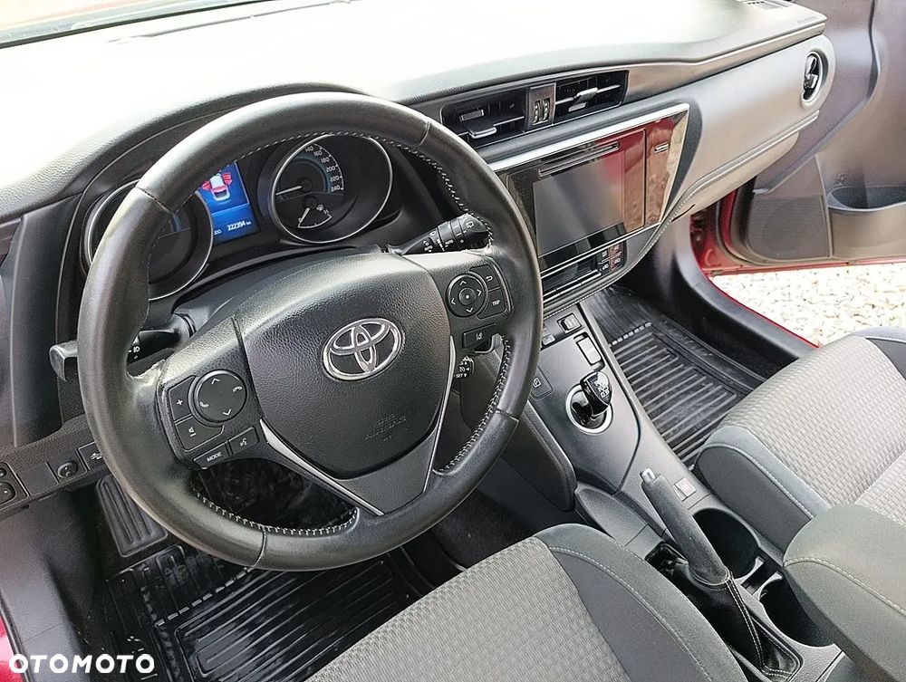 Toyota Auris Hybrid 135 Selection - 24