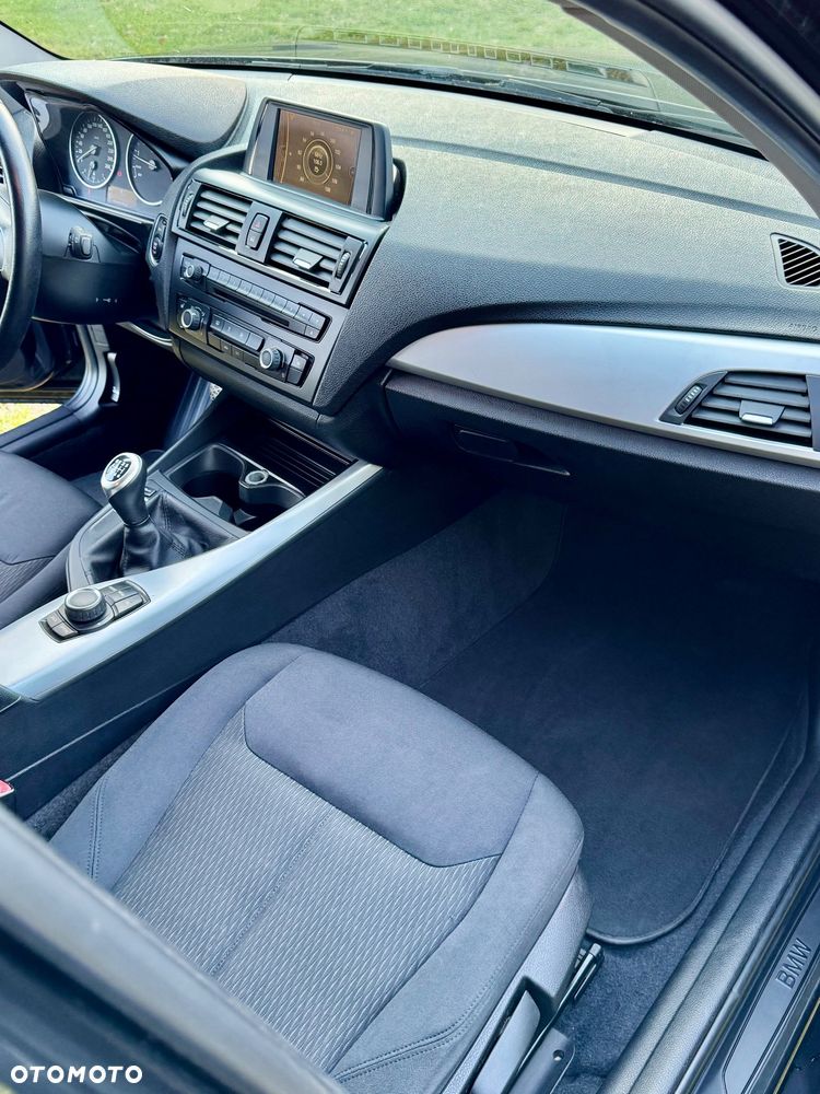 BMW Seria 1 116i - 10