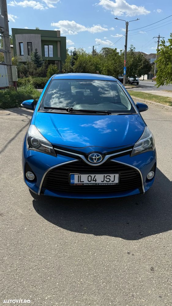 Toyota Yaris 1.5 VVT-i HSD Luna - 1