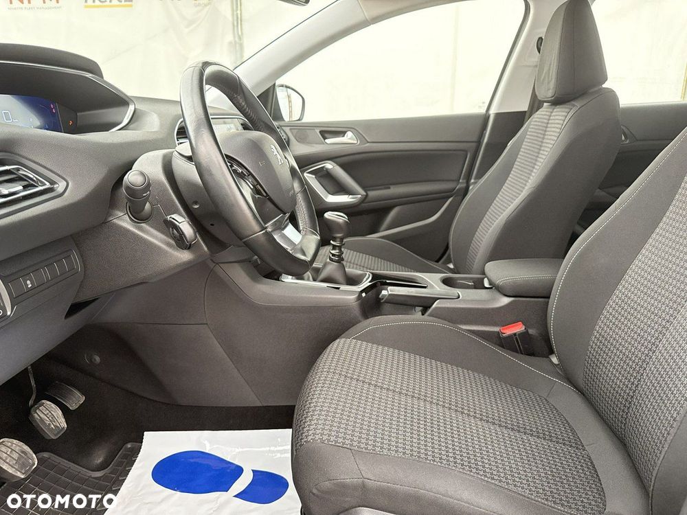 Peugeot 308 - 13