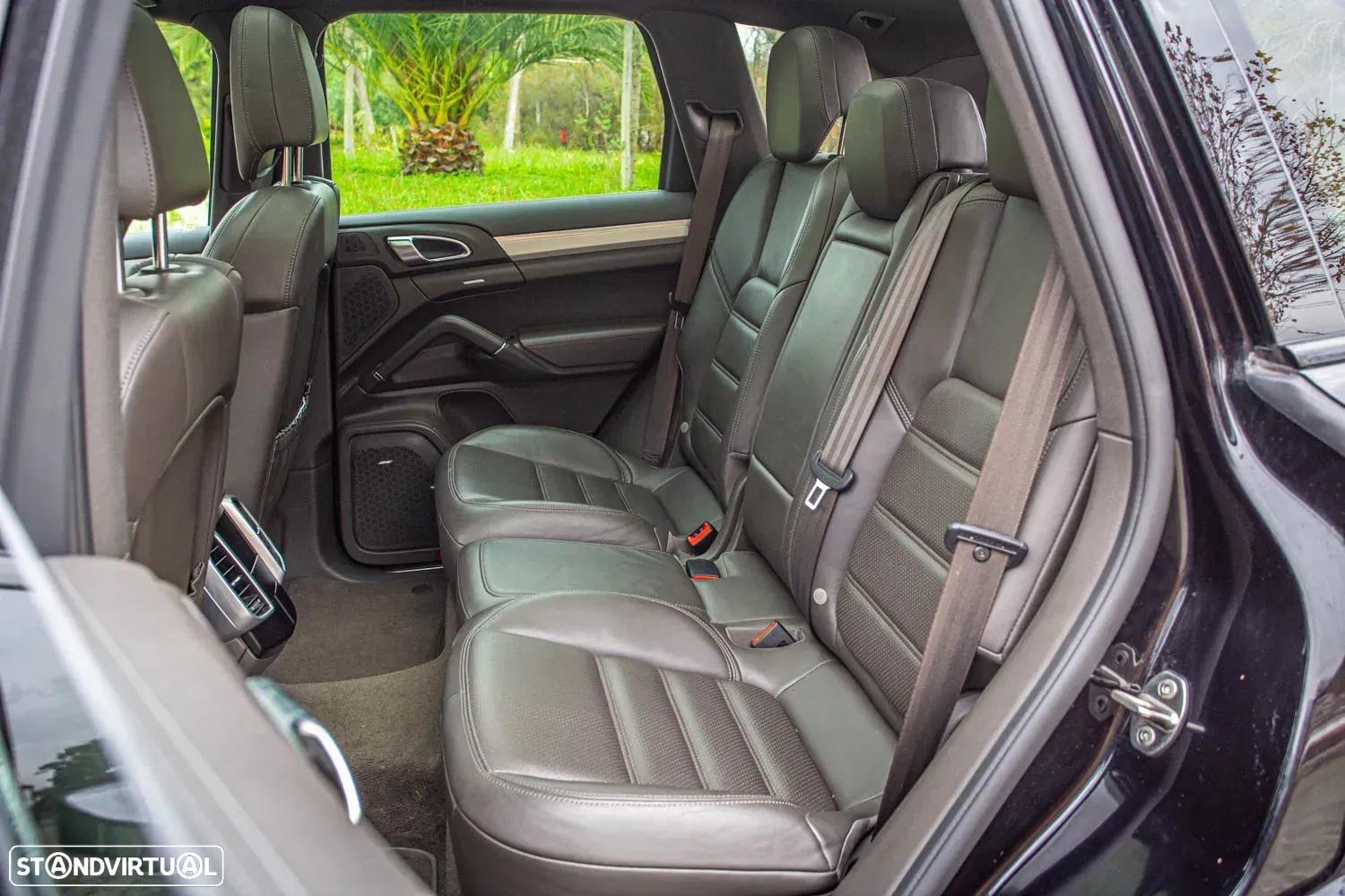Porsche Cayenne S E-Hybrid Platinum Edition - 8