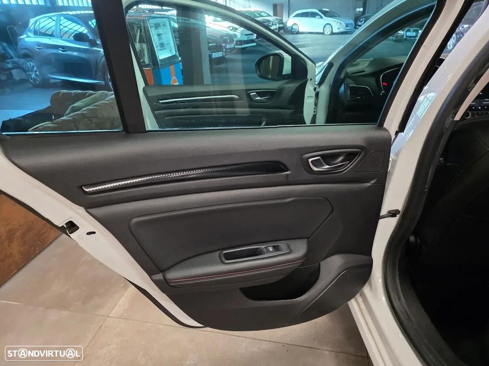 Renault Mégane Sport Tourer 1.5 Blue dCi R.S. Line — fotografia 27