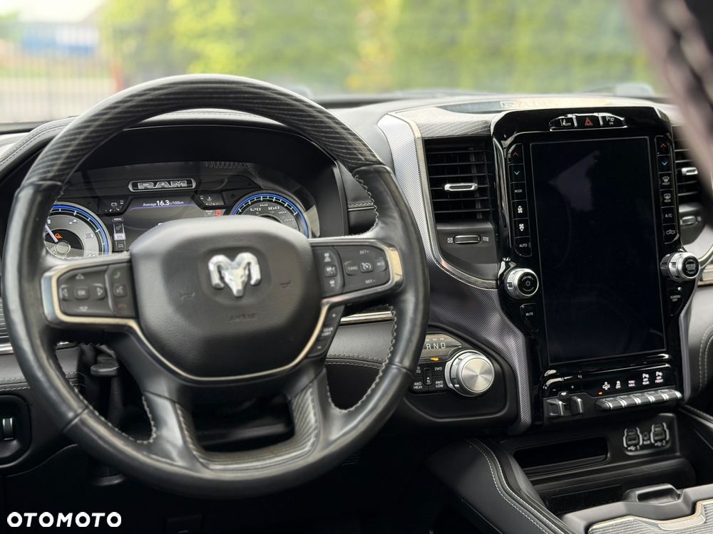 RAM 1500 Crew Cab Laramie - 13
