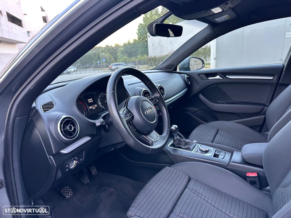 Audi A3 Sportback 1.6 TDI S-line - 26
